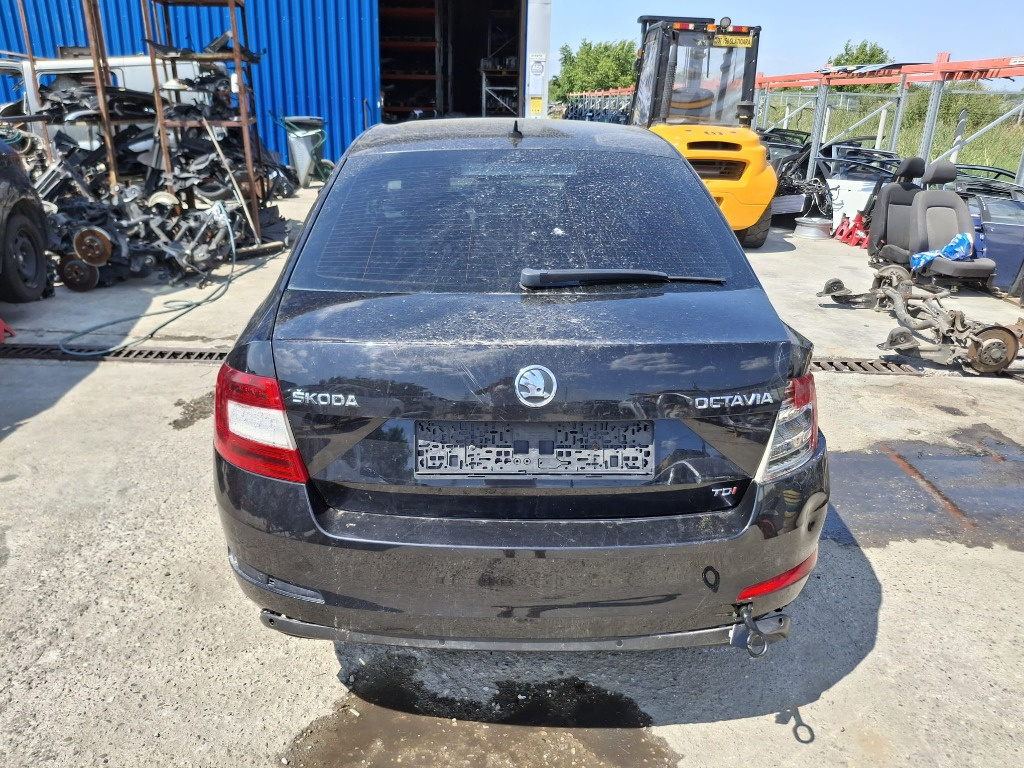 Broasca hayon 5E0827505 Skoda Octavia III Combi (5E5)