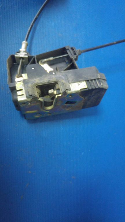 Broasca iala dreapta fata opel astra g 90561154