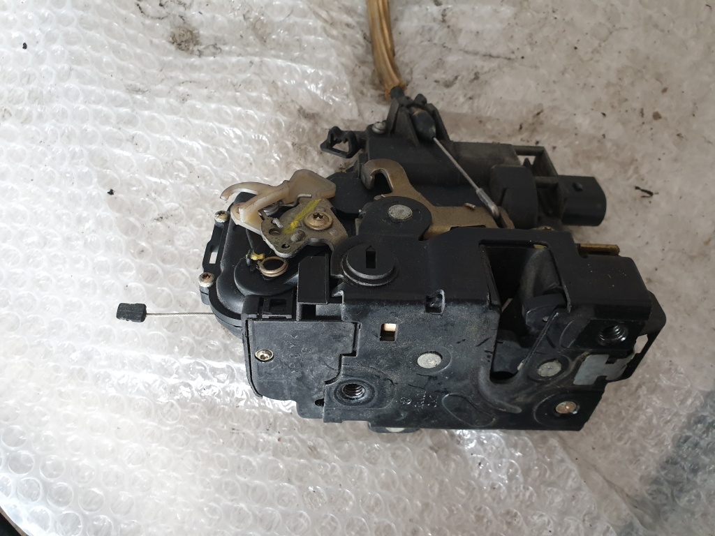 Broasca iala stanga spate seat toledo 2002