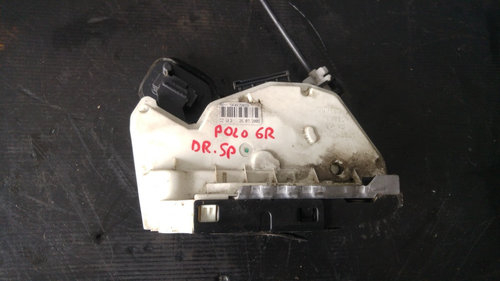 Broasca iala usa dreapta spate vw polo 6r 5k4839016