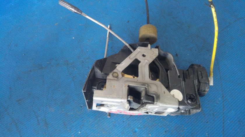 Broasca iala usa stanga fata mercedes a-class w168