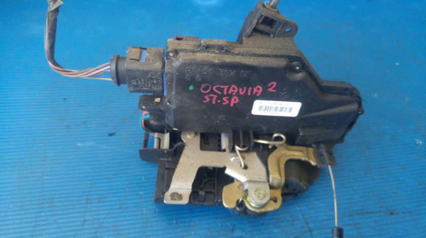 Broasca iala usa stanga spate skoda octavia 2 7l0839015