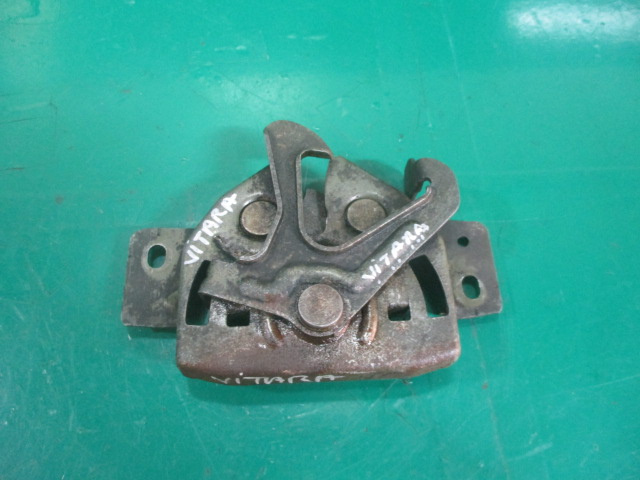 BROASCA / INCUIETOARE CAPOTA MOTOR SUZUKI VITARA 4x4 FAB. 1988 – 2002 ⭐⭐⭐⭐⭐
