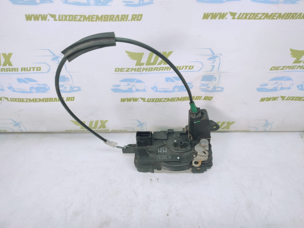 Broasca incuietoare dreapta fata 13220370 Opel Astra H [2004 - 2007] 1.7 cdti Z17DTH