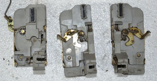 Broasca incuietoare dreapta fata, dreapta sau stanga spate Peugeot 307