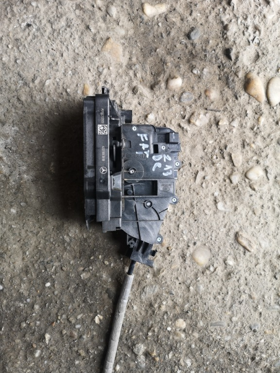 Broasca incuietoare dreapta fata mercedes w213 a0997202000 a2220063999