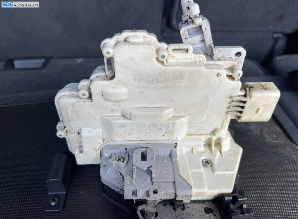 Broasca Incuietoare pentru Usa Portiera Dreapta Spate Audi Q7 2007 - 2015 Cod 3C4839016C [C6385]
