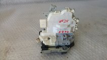 Broasca incuietoare stanga spate audi a4 b8 8k0839...