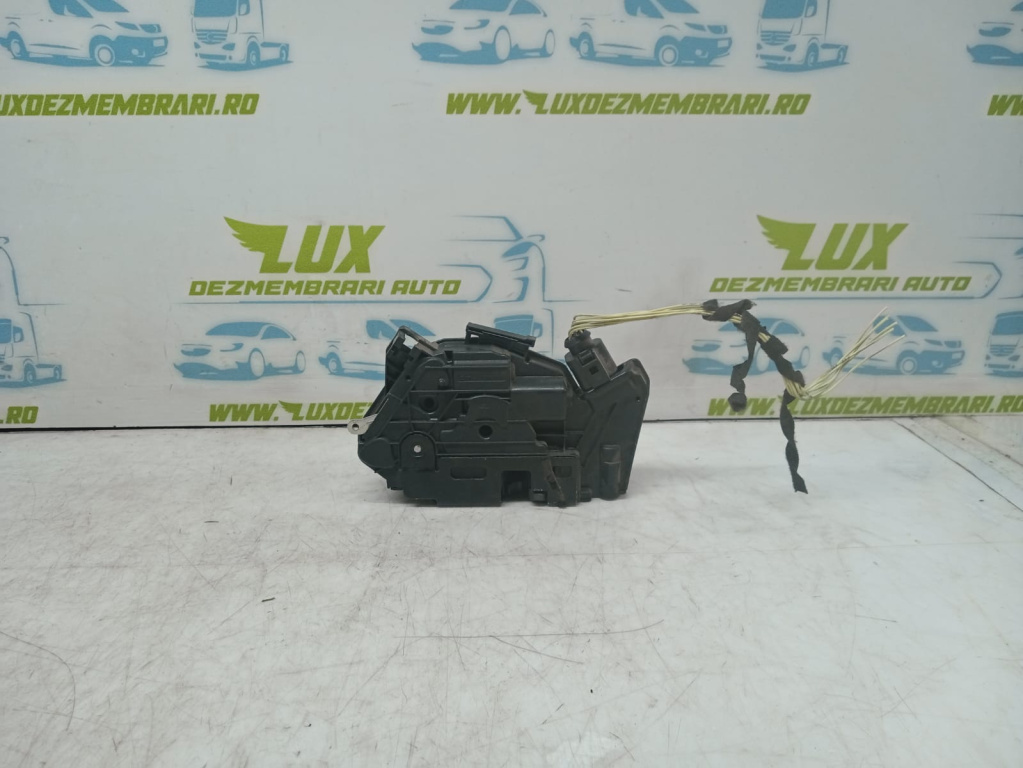 Broasca incuietoare usa dreapta fata 5n1837016a Volkswagen VW Passat CC [2008 - 2012] 2.0 tdi CBBB