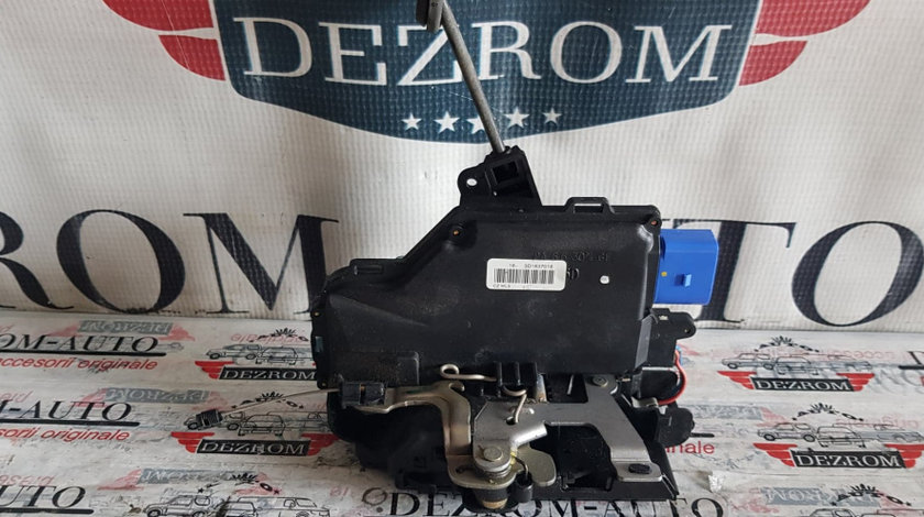 Broasca / Incuietoare usa dreapta fata SKODA Octavia II Combi (1Z5) cod 3D1837016