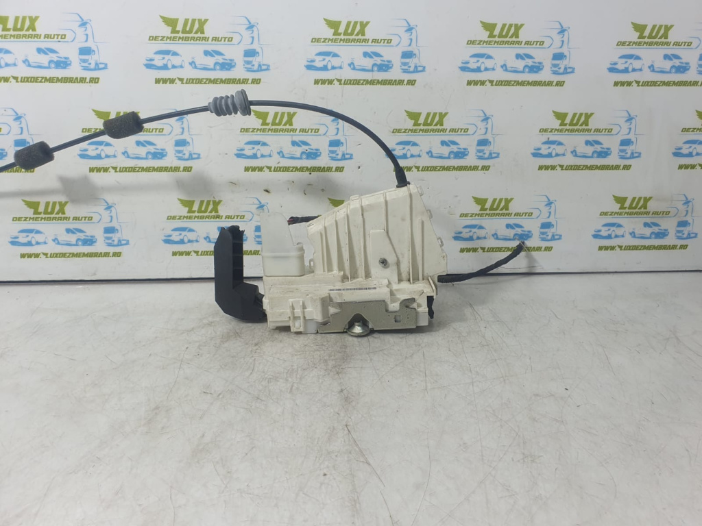 Broasca incuietoare usa dreapta spate 1697302235 Mercedes-Benz ML W164 [2005 - 2008]
