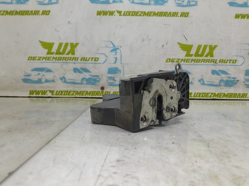 Broasca incuietoare usa dreapta spate 825022281rf Dacia Sandero 2 [2013 - 2016]