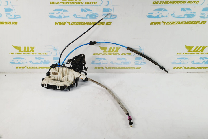 Broasca incuietoare usa dreapta spate a2047331808 Mercedes-Benz C-Class W204/S204 [2007 - 2012]