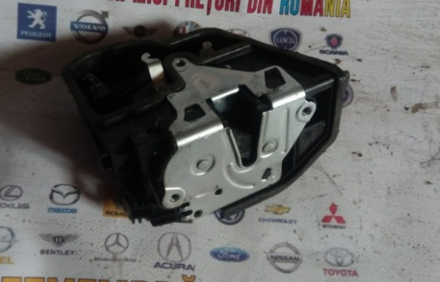 Broasca incuietoare usa dreapta spate bmw seria 5 518d 520D f10