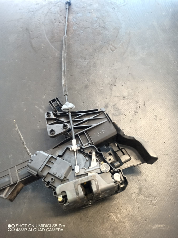 Broasca / Incuietoare usa dreapta spate FORD FOCUS II - COD 240000108