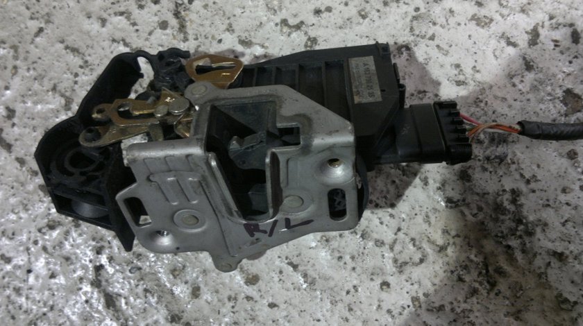 Broasca incuietoare usa dreapta spate Mercedes ML W163