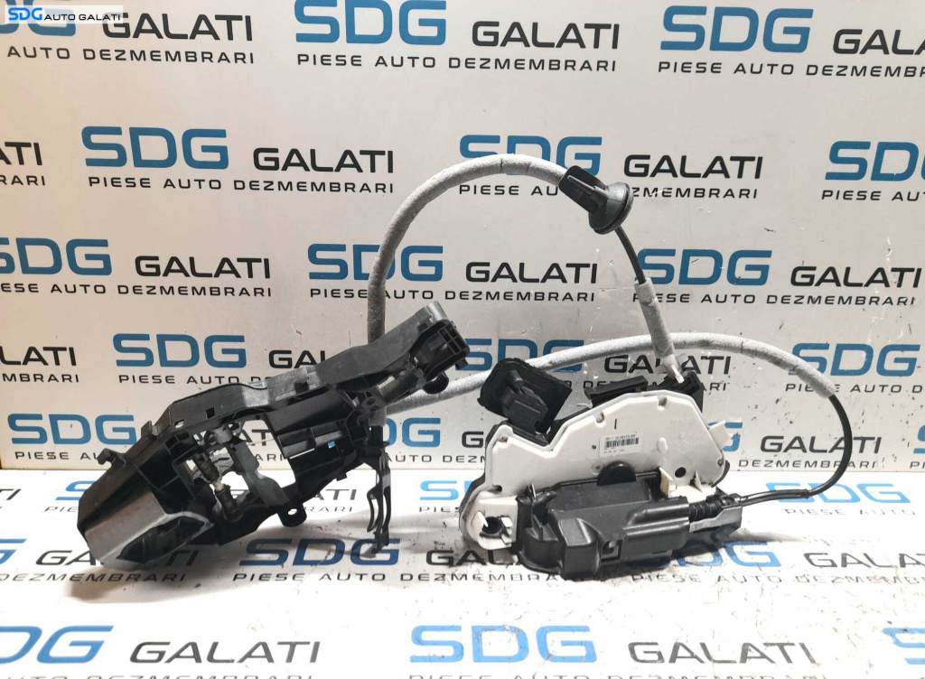 Broasca Incuietoare Usa Portiera Dreapta Fata Volkswagen Passat B8 2015 - 2023 Cod 5E2837016B 0107285840 [N0442]