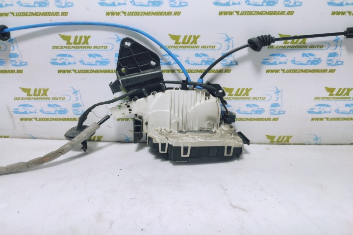 Broasca incuietoare usa stanga spate a2047331708 Mercedes-Benz C-Class W204/S204 [2007 - 2012]