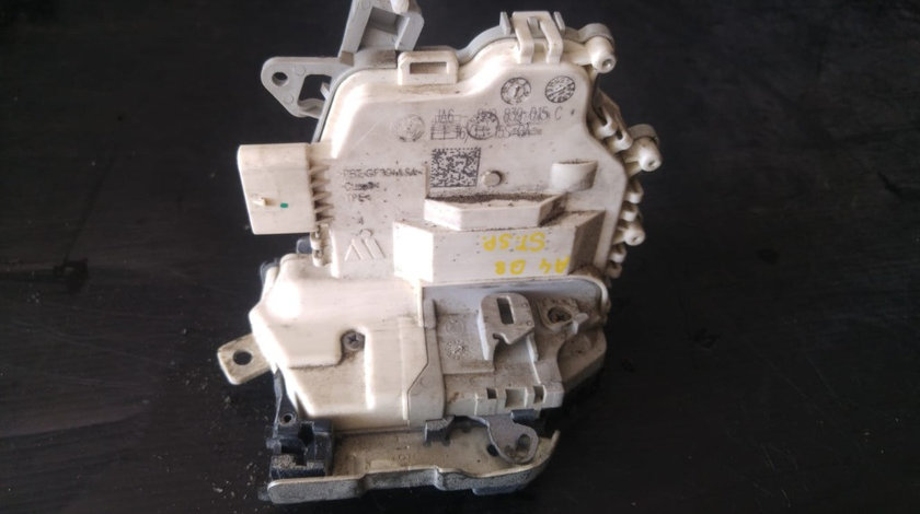 Broasca incuietoare usa stanga spate audi a4 b8 8k0839015c