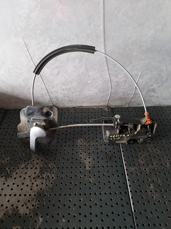 Broasca maner interior stanga fata opel meriva a 13154791 13121858 13121862