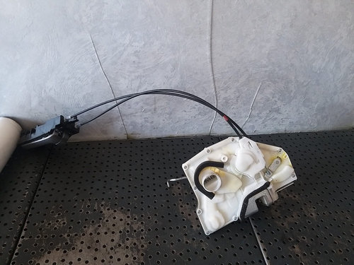 Broasca maner interior stanga fata suzuki swift