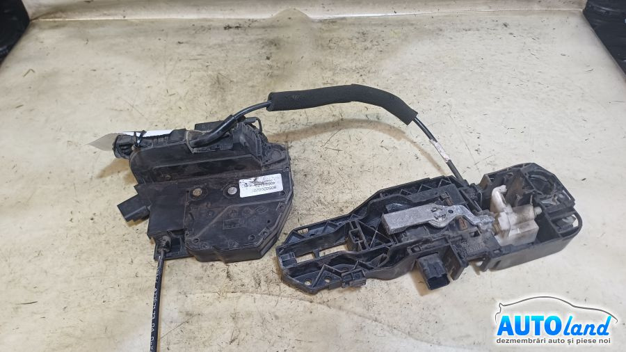 Broasca mecanism Inchidere 805020022r Dreapta Fata Renault FLUENCE L30 2010