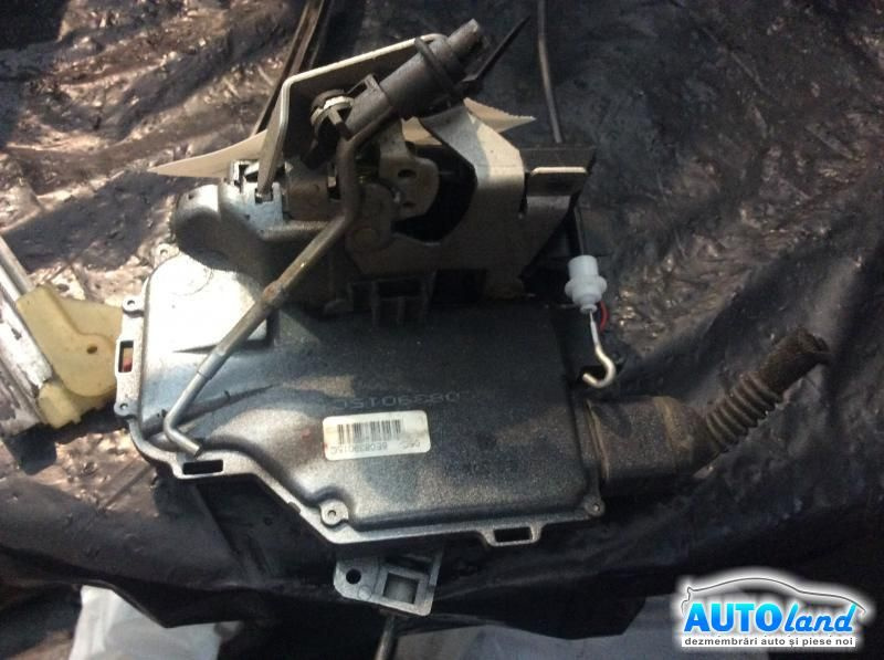 Broasca mecanism Inchidere 8e0839015c Stanga Spate Audi A4 8EC 2004-2008