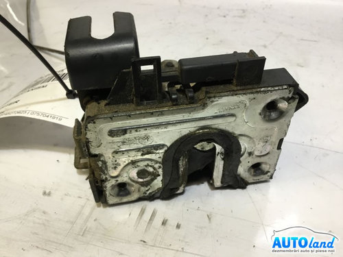 Broasca mecanism Inchidere Dreapta Fata Dacia DUSTER 2010