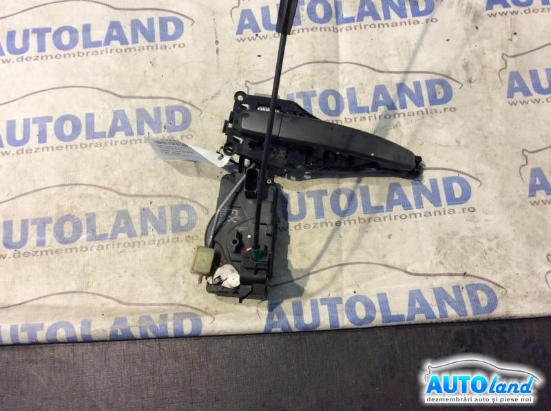 Broasca mecanism Inchidere Dreapta Fata + Maner Exterior Opel ASTRA H 2004
