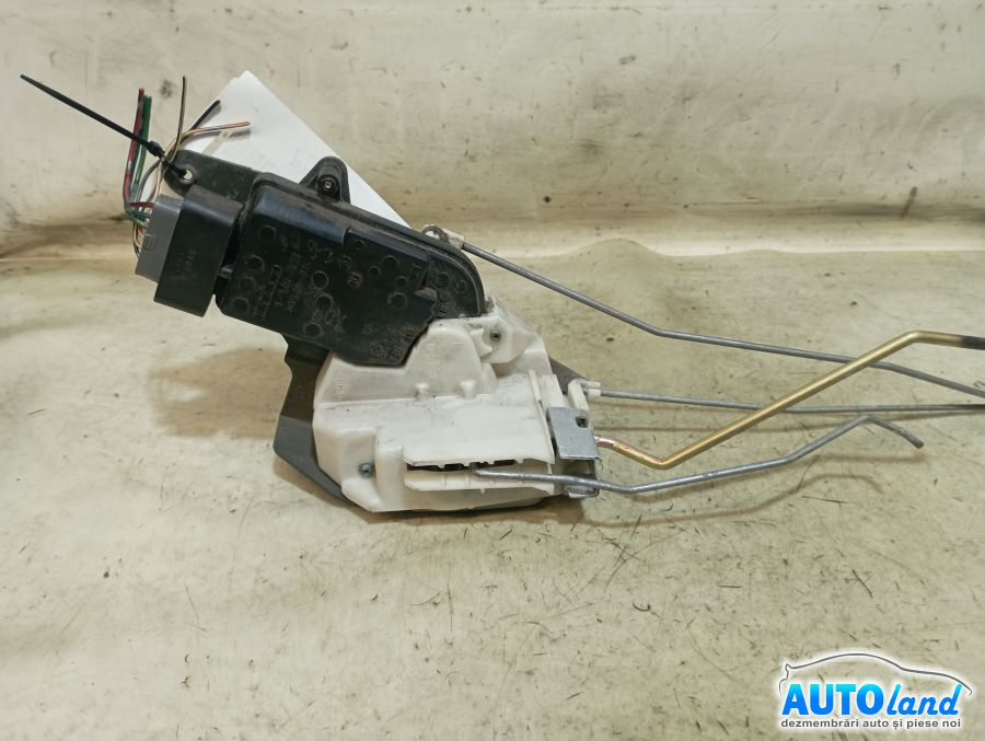 Broasca mecanism Inchidere Stanga Fata cu O Mufa Opel AGILA H00 2000-2007