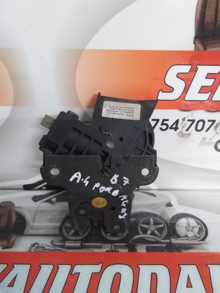 Broasca portbagaj Audi A4 (2004-2008) [8EC, B7] 2.0 Motorina 2007, 4E0827505C