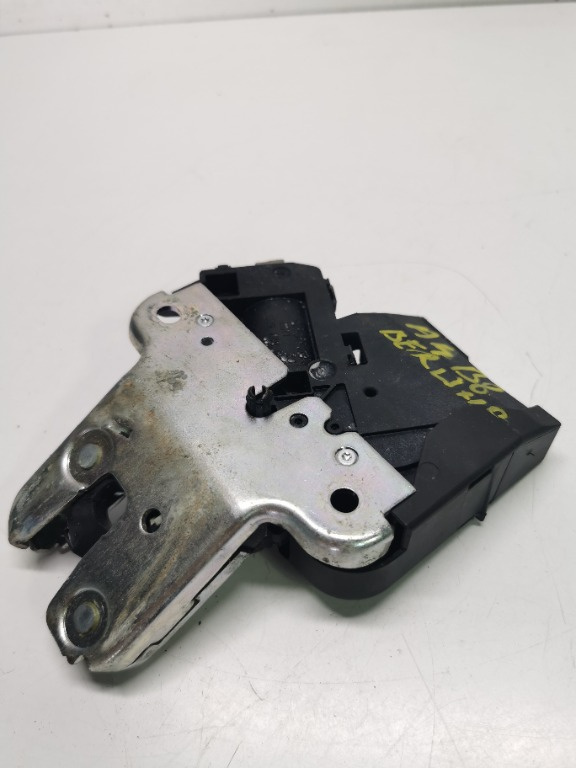Broasca portbagaj Audi A4 B8 berlina incuietoare haion 4F5827505D