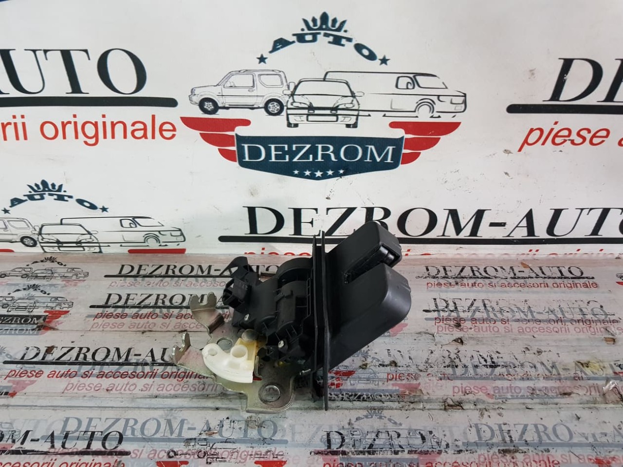 Broasca portbagaj audi q5 8K9827505A