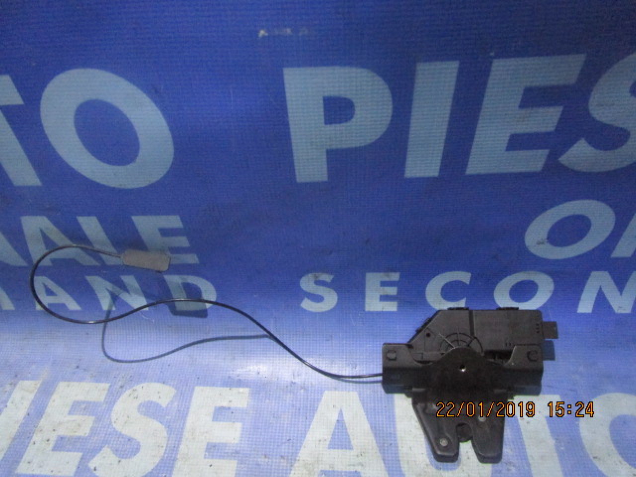 Broasca portbagaj BMW E87; 8196401