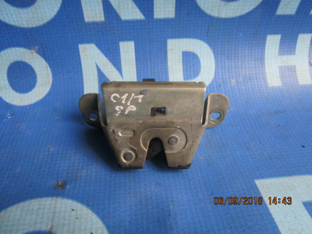 Broasca portbagaj Citroen C1; 693500H010