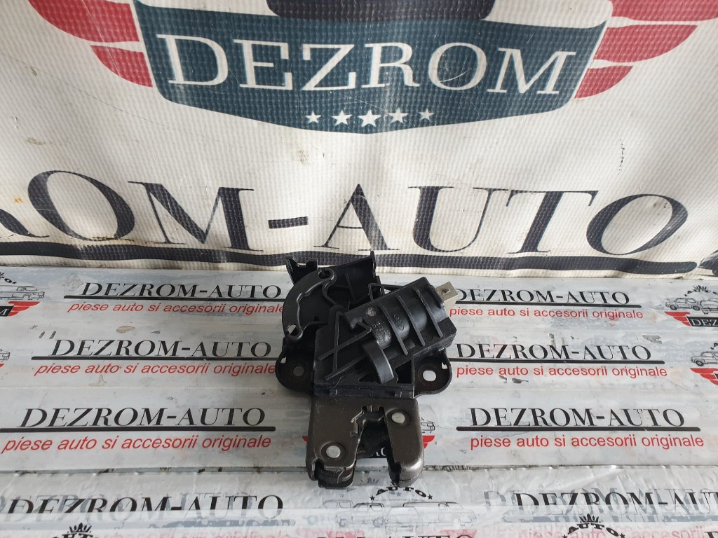 Broasca portbagaj originala AUDI A8 D3 cod piesa : 4E0827505C