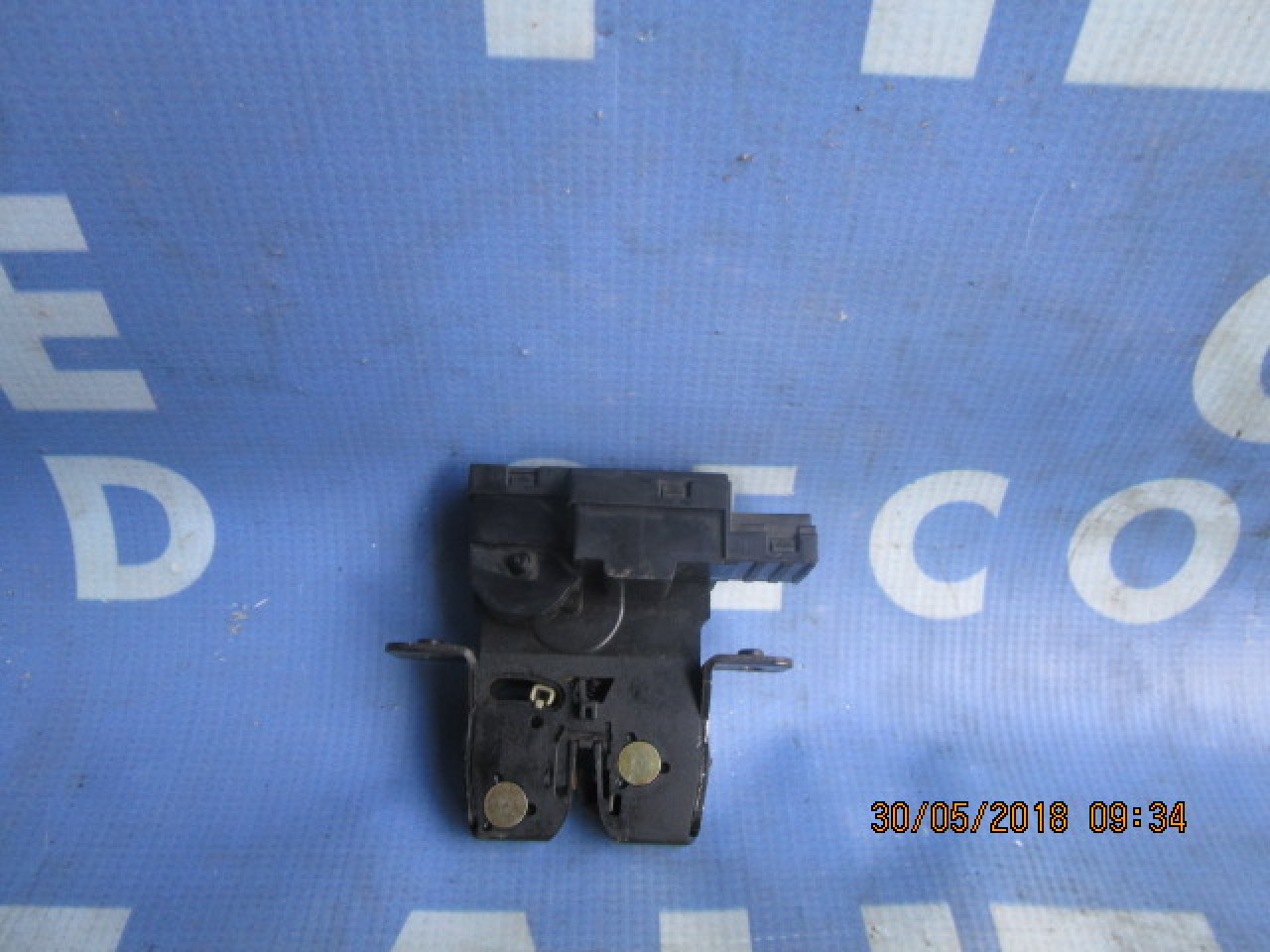 Broasca portbagaj Renault Laguna;8200000297B
