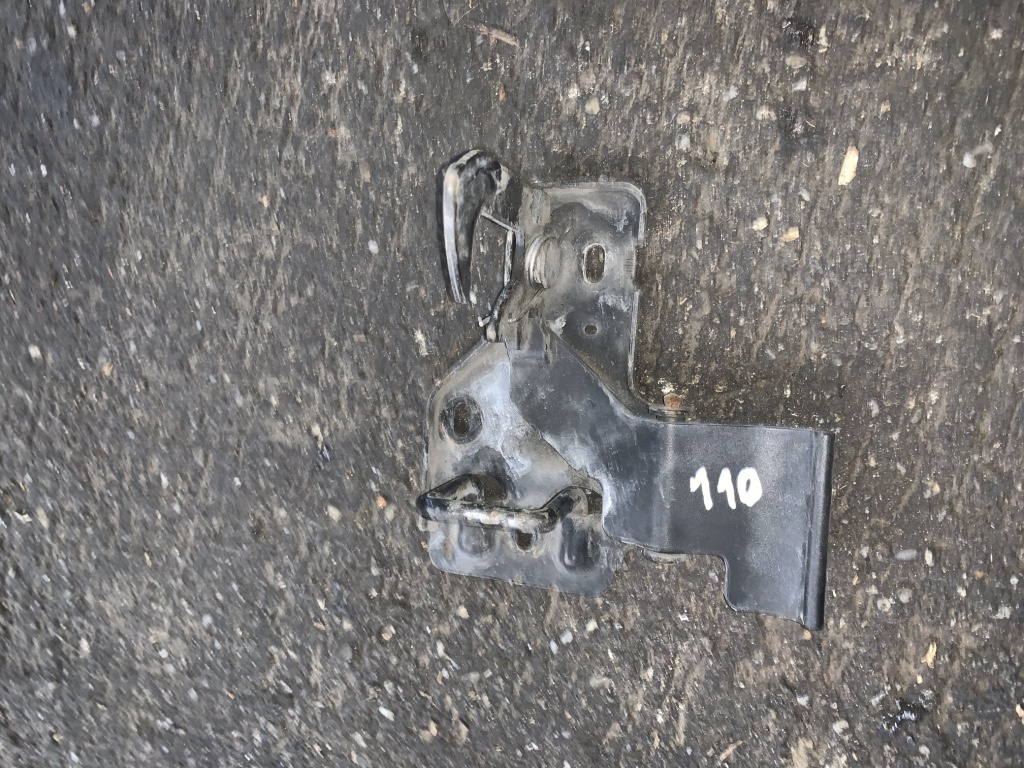 Broasca siguranta capota motor Volkswagen VW Polo 4 9N [2001 - 2005] Hatchback 3-usi 1.2 MT (54 hp) (9N_) 1
