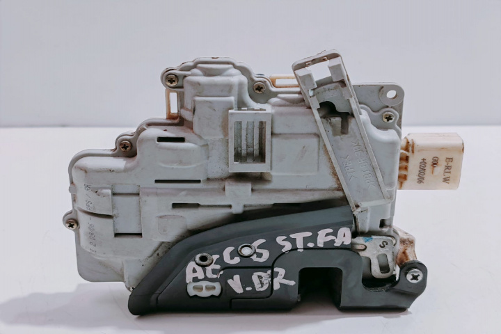 Broasca stanga fata 4F2837015 Audi A3 8P/8PA [facelift] [2004 - 2008]
