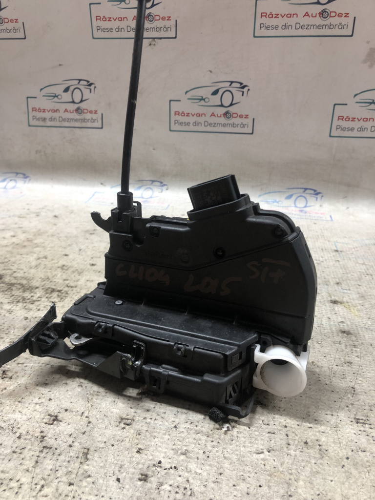 Broasca stanga fata Renault Clio 4 1.5 Motorina 2017, 805033074R
