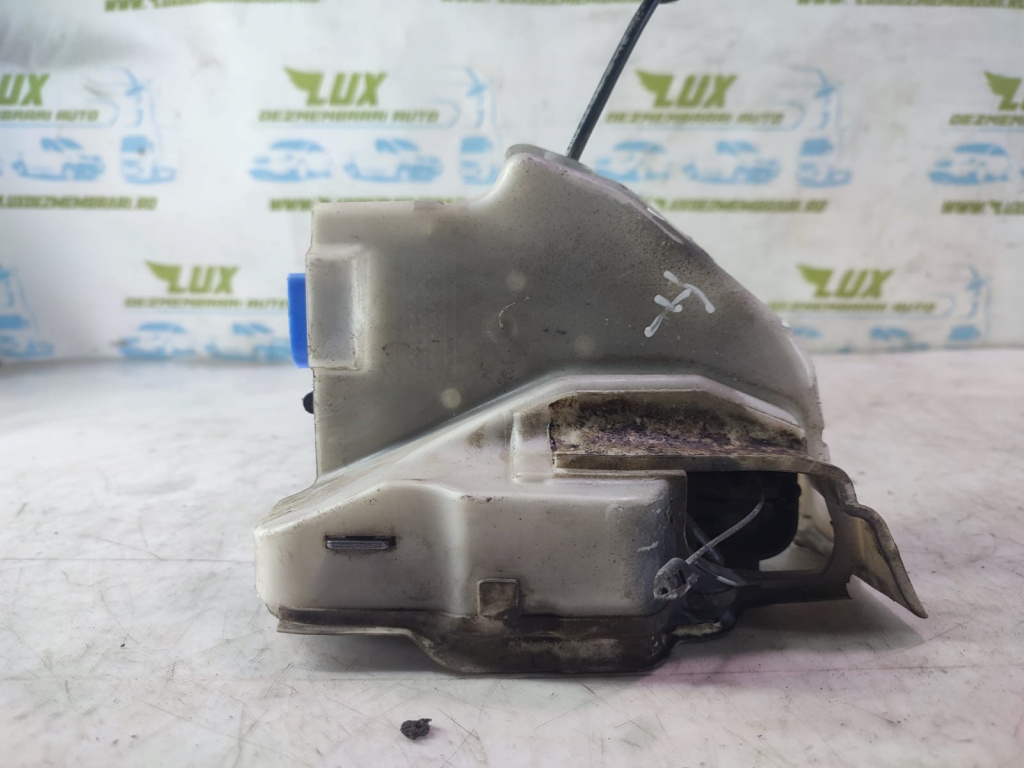 Broasca stanga fata Volkswagen VW Golf 5 [2003 - 2009] 1.9 BLS