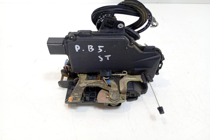 Broasca stanga fata Volkswagen VW Passat B5 [1996 - 2000]
