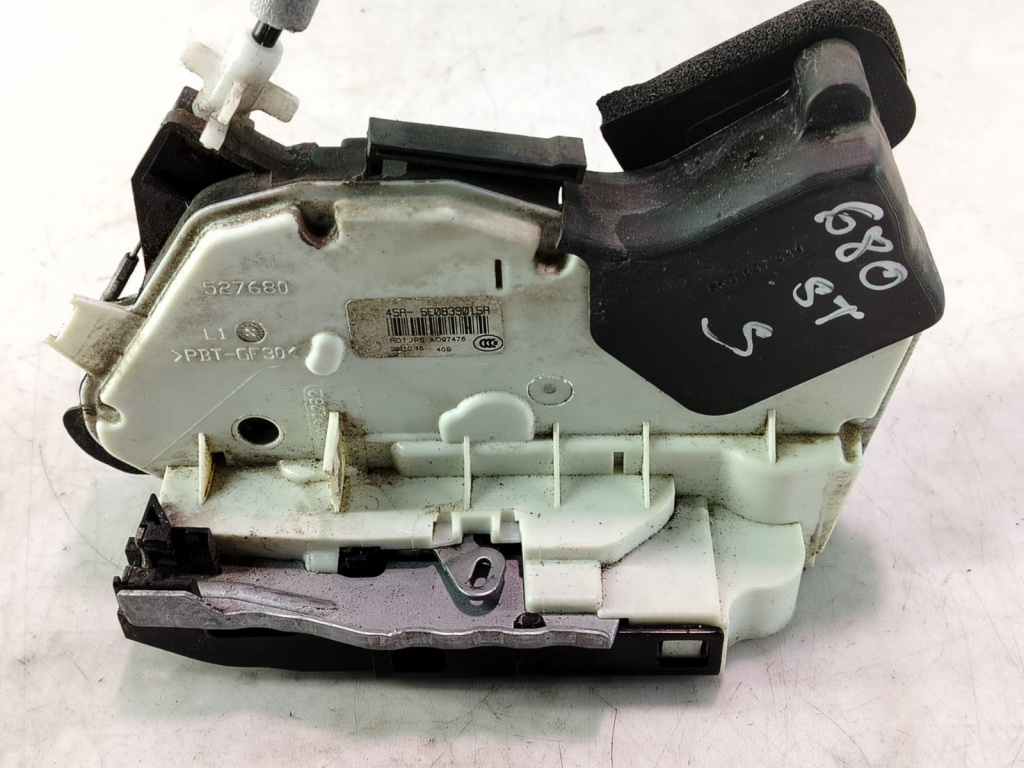 Broasca stanga spate 5e0839015a Volkswagen VW Passat B8 [2014 - 2020] 2.0 tdi DFCA