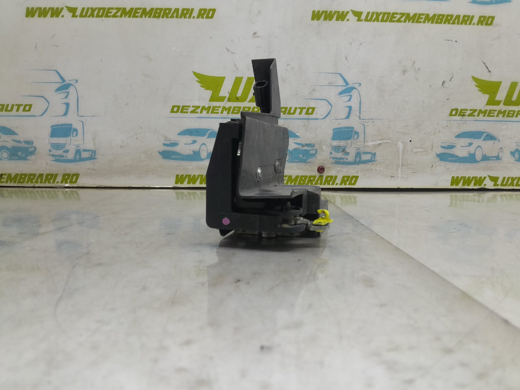 Broasca stanga spate 825033585rf Dacia Sandero 2 [2013 - 2016]