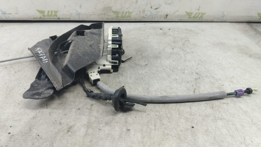 Broasca stanga spate a2047302735 Mercedes-Benz GLA-Class X156 [2013 - 2017]