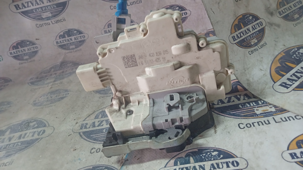 Broasca stanga spate Audi A3 8V, 4G0839015