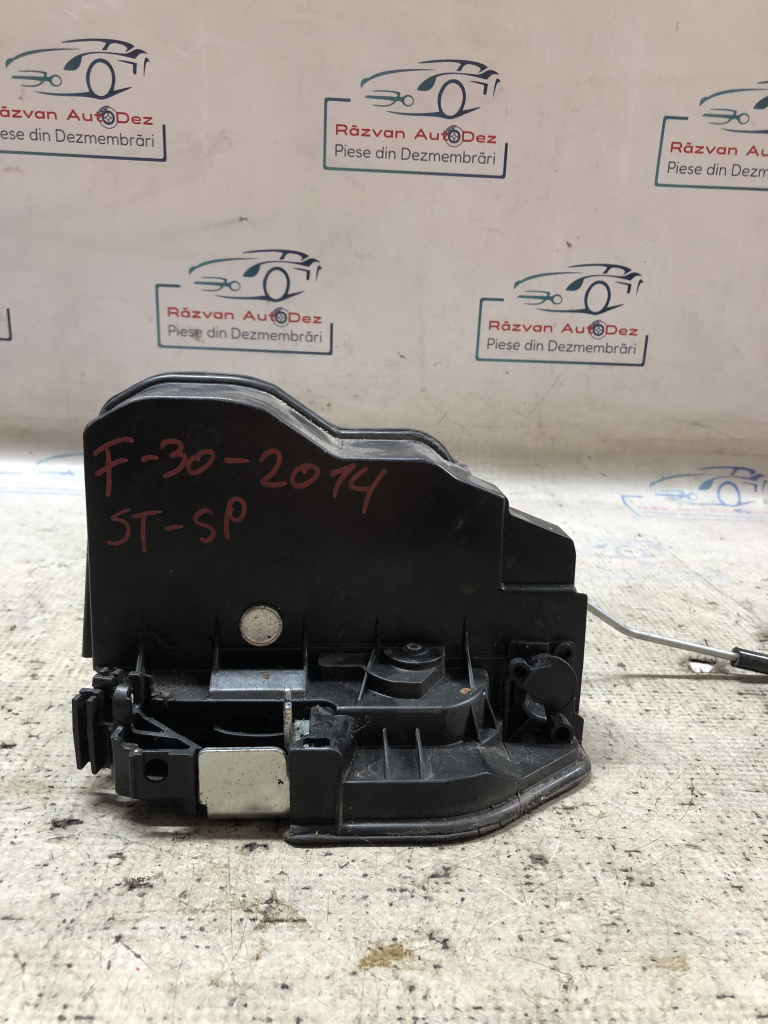 Broasca stanga spate BMW 320 F30 2014