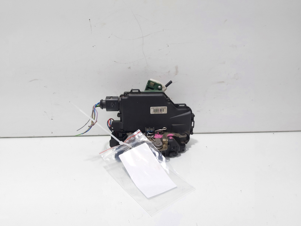 Broasca stanga spate, cod 3B4839015M, VW Golf 4 Variant (1J5) (id:669291)