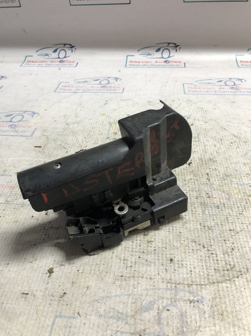 Broasca stanga spate Dacia Duster 2013, 825336721R