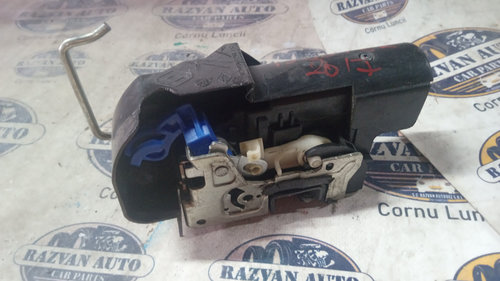 Broasca stanga spate Dacia Duster 2017, 825036721R